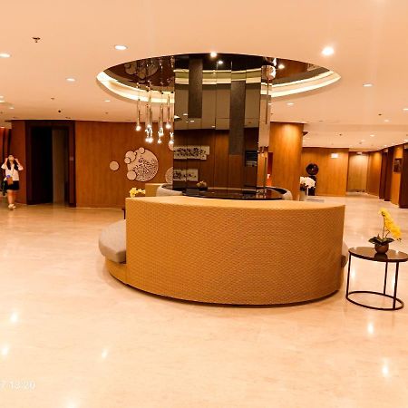 Shore 2 Residences 1Br Deluxe Room In Moa Complex Манила Екстериор снимка