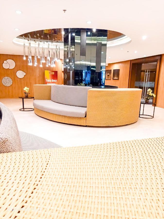 Shore 2 Residences 1Br Deluxe Room In Moa Complex Манила Екстериор снимка